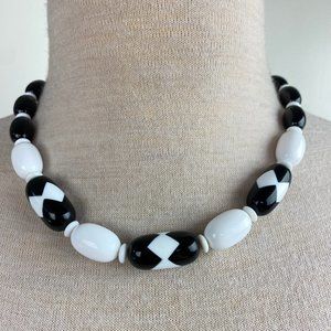 Vintage Black & White Plastic Bead Necklace 20"